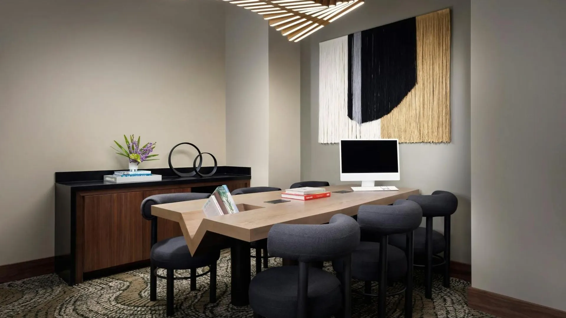 Ac Hotel By Marriott Honolulu