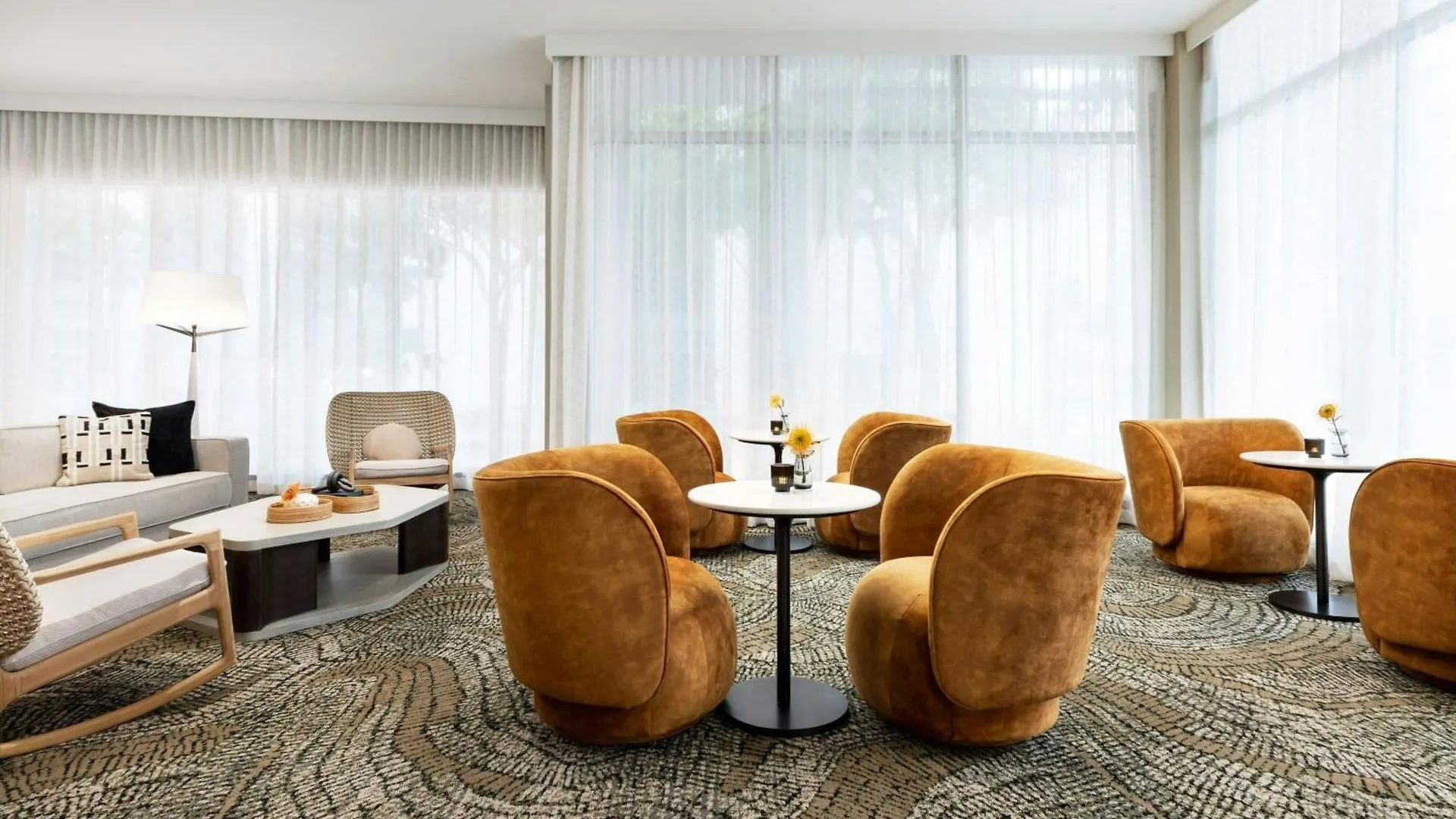 Ac Hotel By Marriott Honolulu