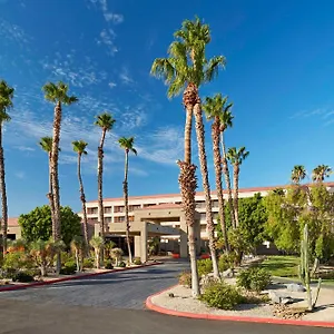 https://doubletree-by-hilton-golf-resort-palm-springs.palm-springs-ca-hotels.com