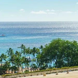 Aqua Palms Waikiki Aparthotel