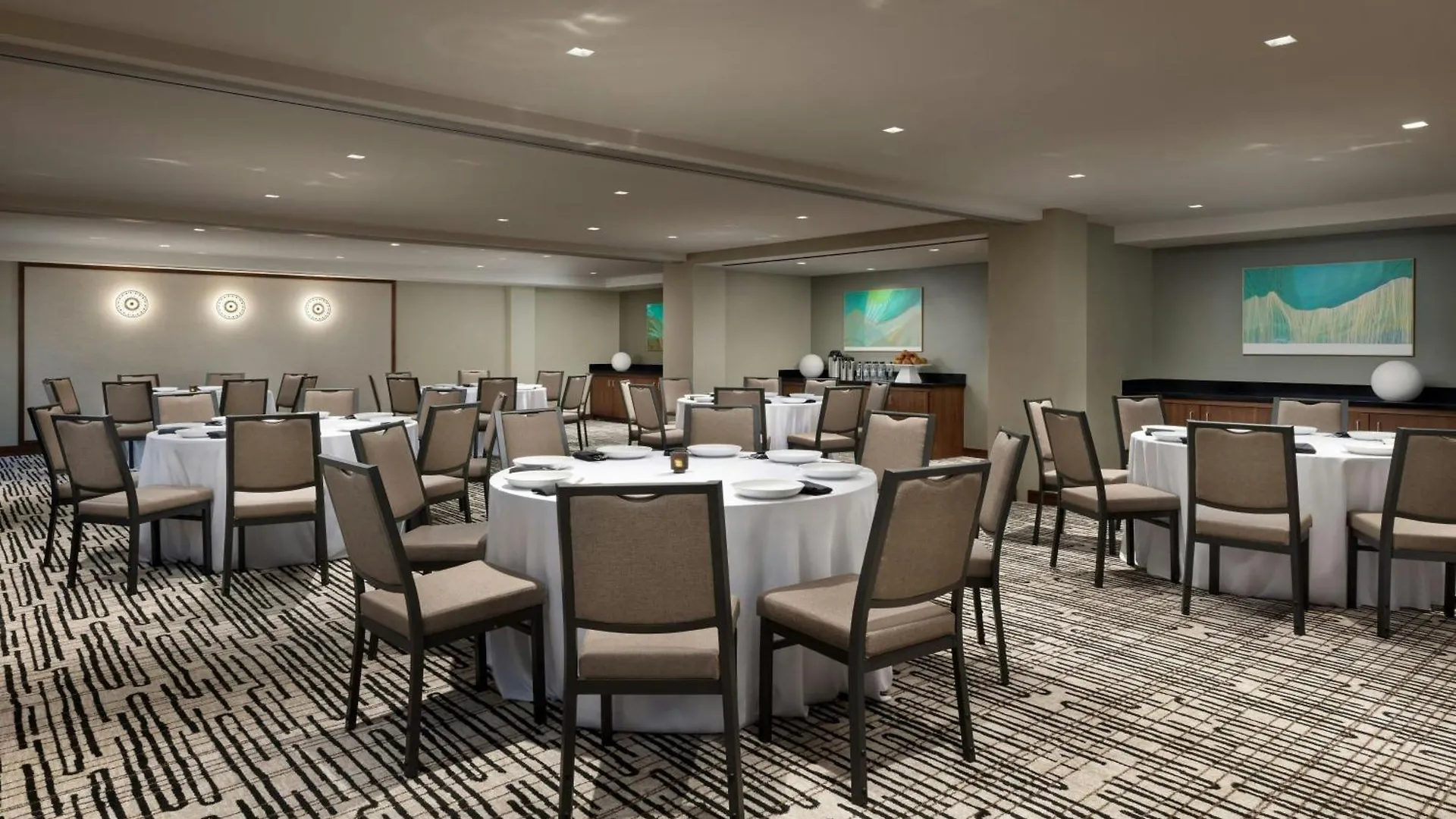 Ac Hotel By Marriott Honolulu